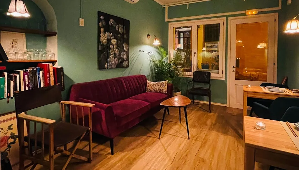 MINA'S restaurant in Garriga La