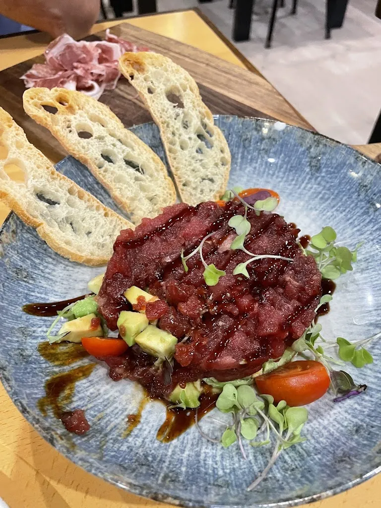 Peggy Olivas_El secret de La Garriga_Garriga La_review