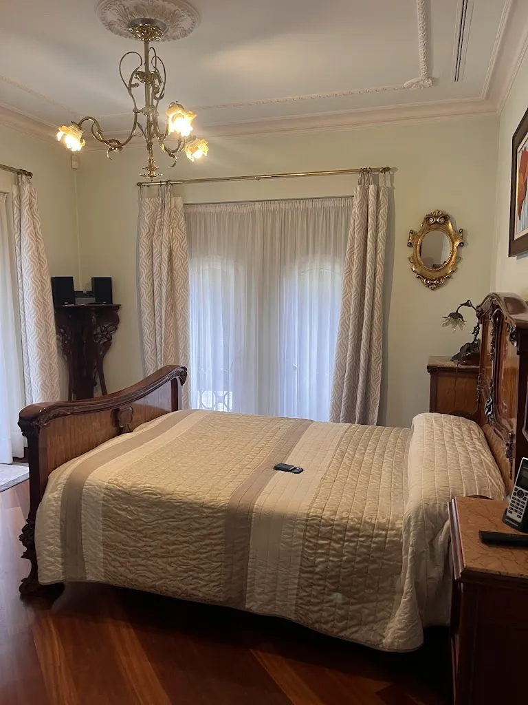 Anna “Enn” Zabuha_Hotel Edelweiss - Restaurants - Esdeveniments_Garriga La_review