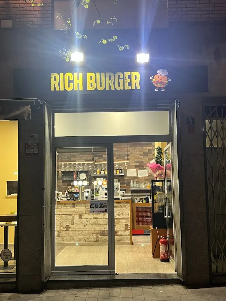RiCh Burger_Garriga La_slider_image_1