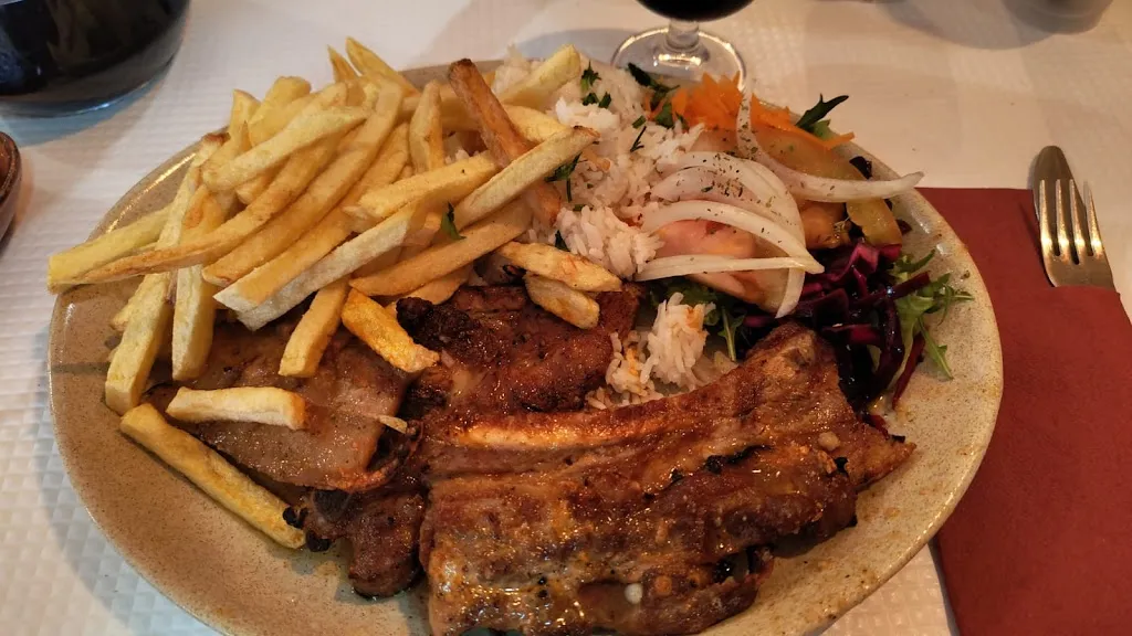 Emiel de Witte_Snack Bar A Banda_Paderne_review