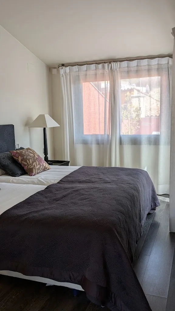 Áurea Martín _Hotel Calàbria_Garriga La_review