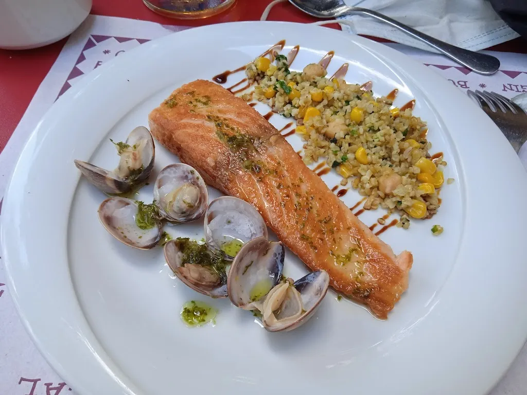 Bar Cal Xic restaurant in Manlleu