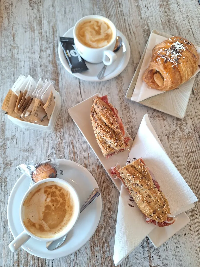 Roser Olivares_Cafè Antic_Manlleu_review