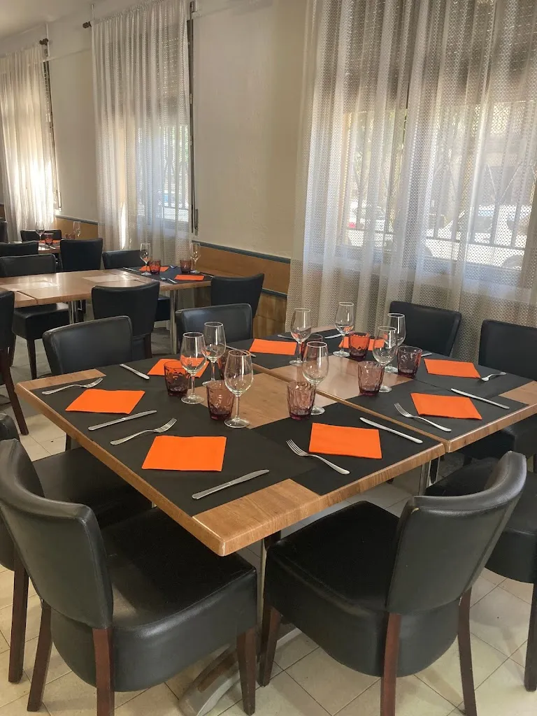 Restaurant bar Mundial restaurant in Manlleu