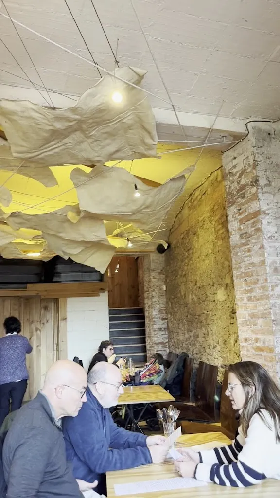 Cesc Derrill_Hotel Somiatruites_Igualada_review