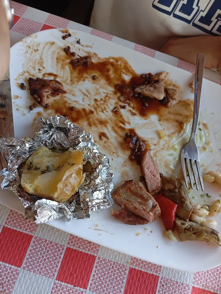 Roberto Cere_MenjaB Igualada Restaurant Cafeteria_Igualada_review