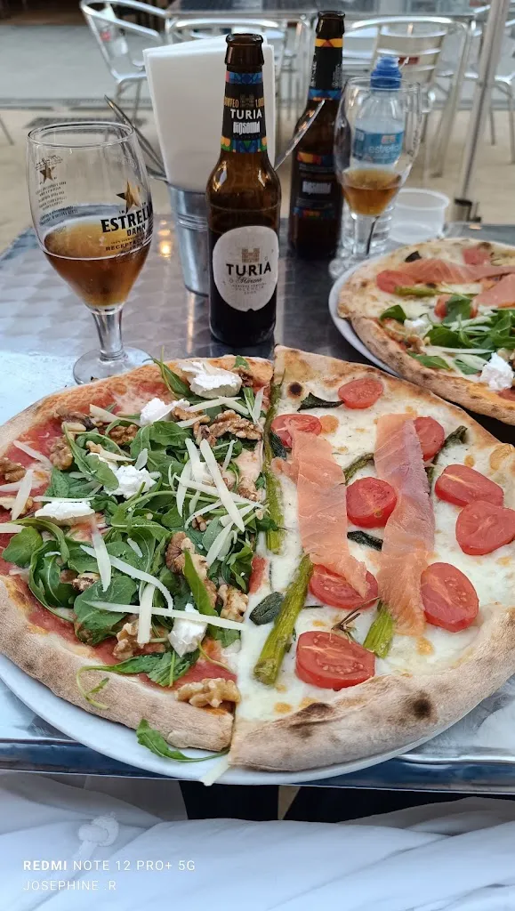 La Benzinera Craft Beer & Street Food_Igualada_slider_image_3