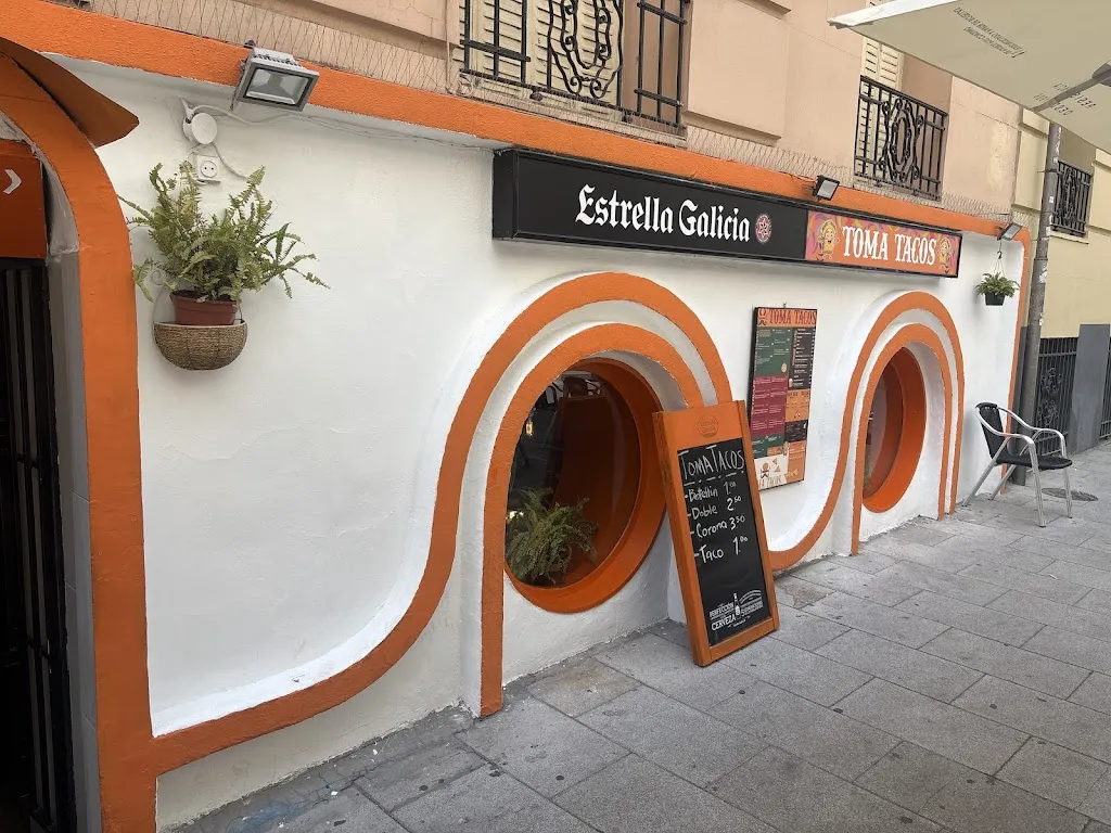 Toma tacos restaurant in Amés