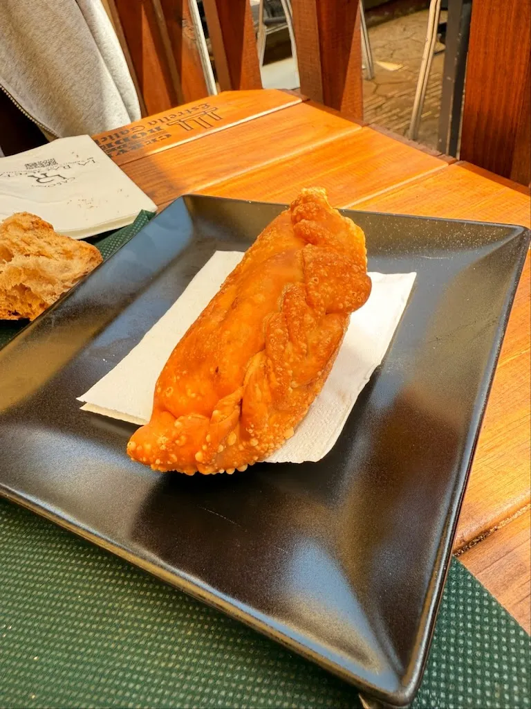 Agustín Arranz M. (Agus JR.)_Casona La Raqueta_Oleiros_review