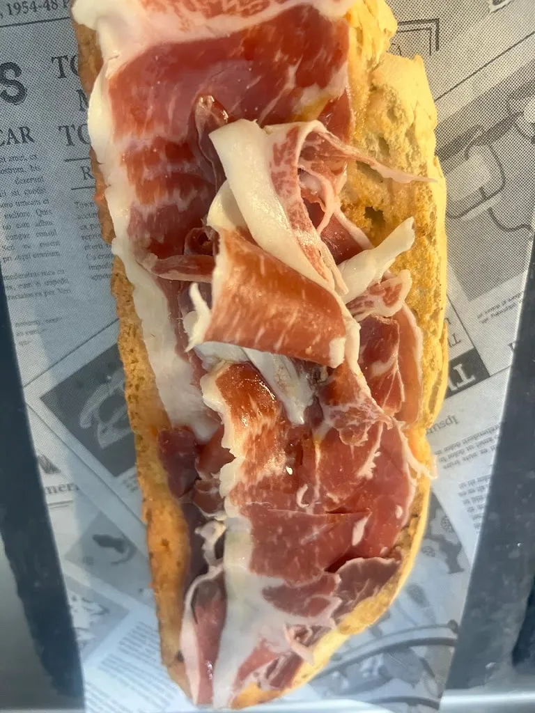 Menu_Gaudeix cafe i mes Gastro bar Restaurante_Igualada_image_9