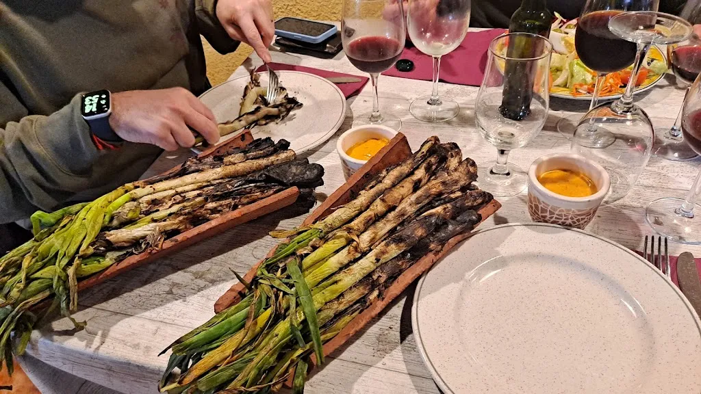 Eduard Ferrer Belda_Les Guatlles_Masies de Roda Les_review