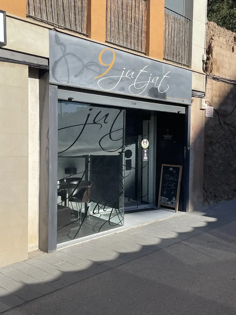 Restaurant 9jutjat_Manresa_slider_image_1