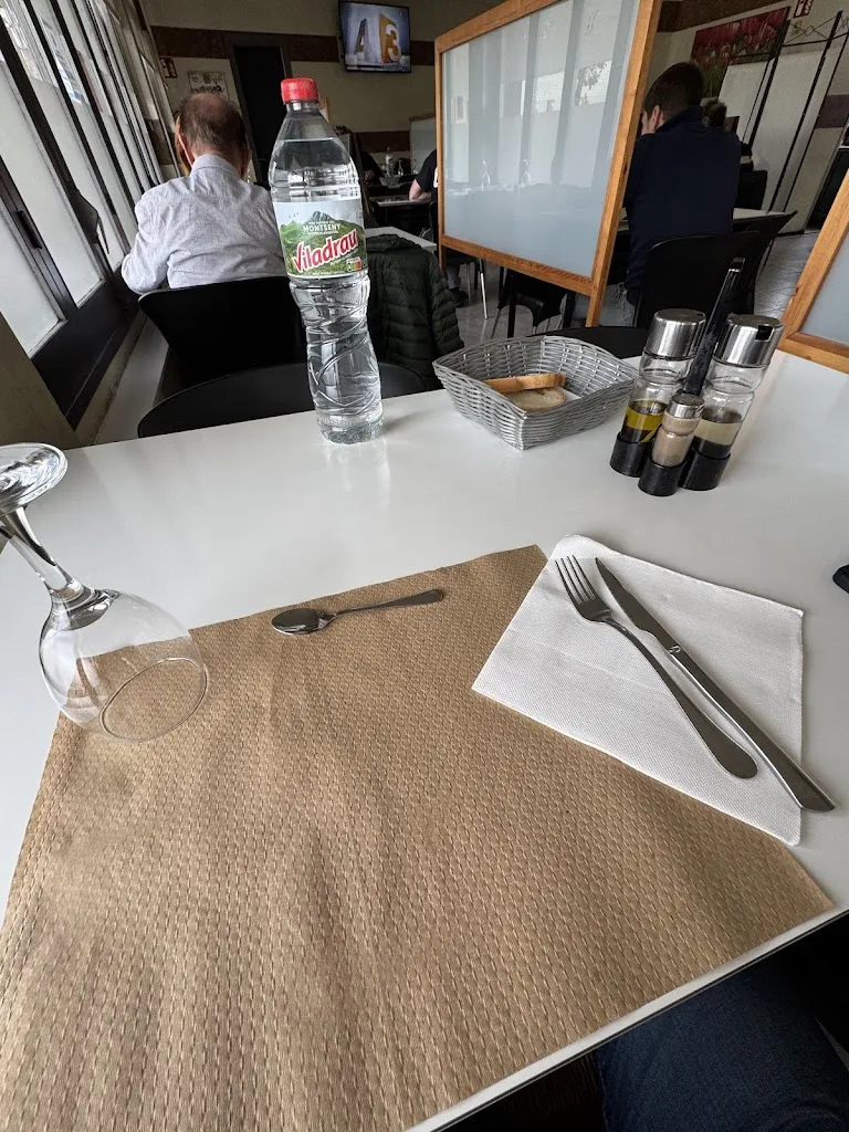 Jaume Solé Casas_Hostal Restaurant Els Avets_Masies de Voltregà Les_review