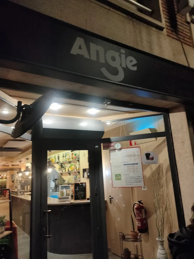 Pizzeria Angie restaurant in Matadepera