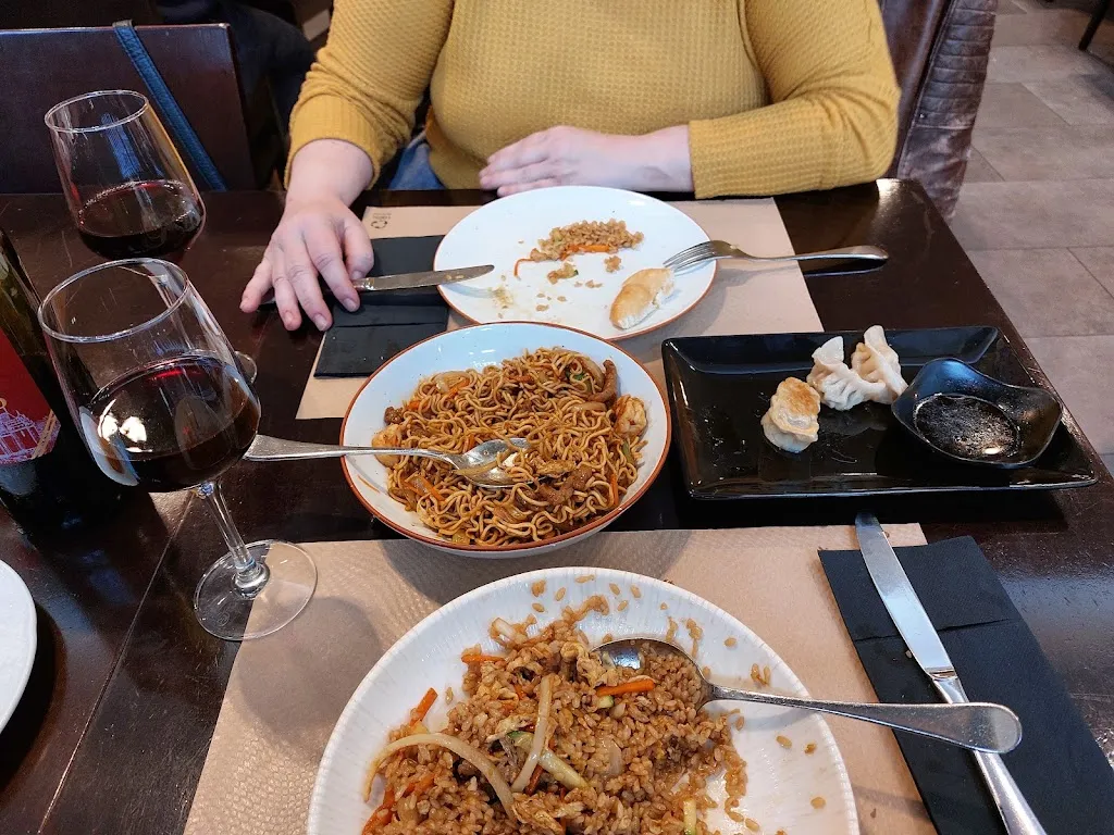 Luqe_Restaurant Xinès La Poma Vermella_Martorell_review