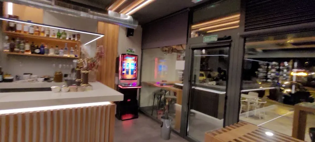 D'Burgui - Vinoteca restaurant in Oleiros