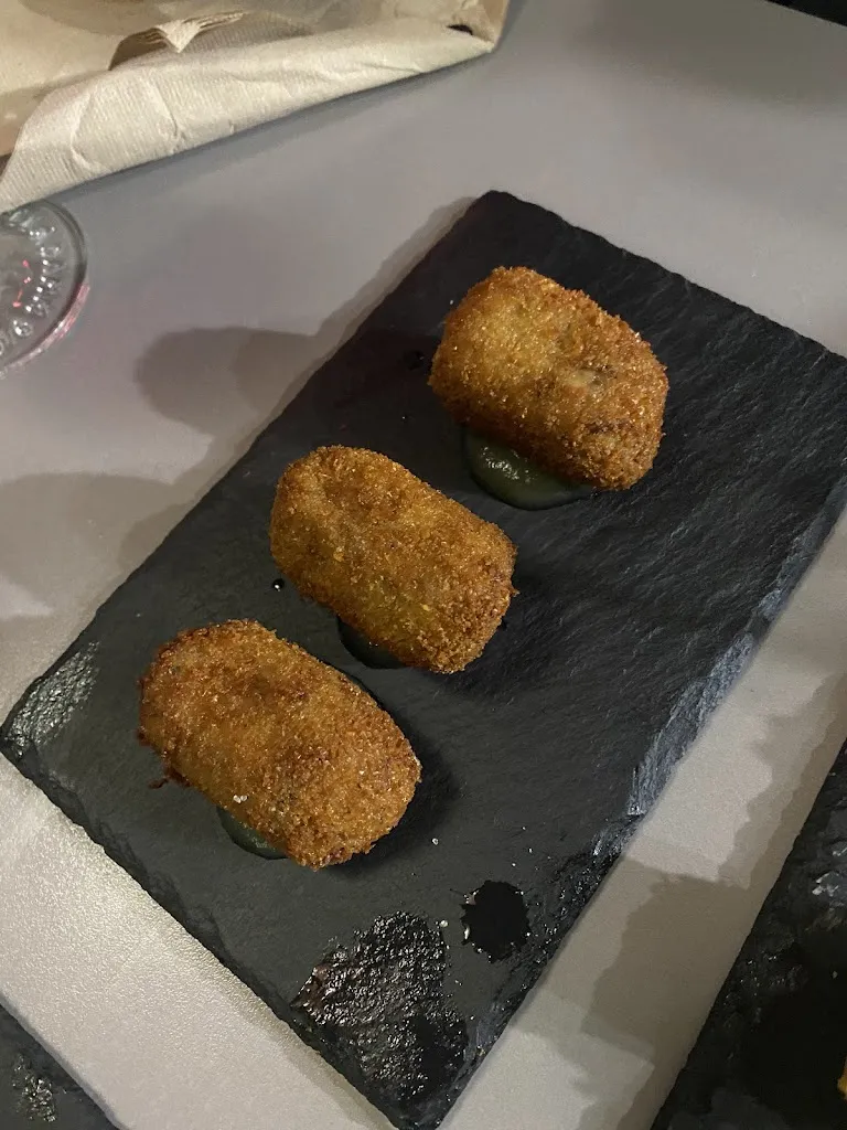 Andrea_114 Tapes & Cocktails_Martorell_review