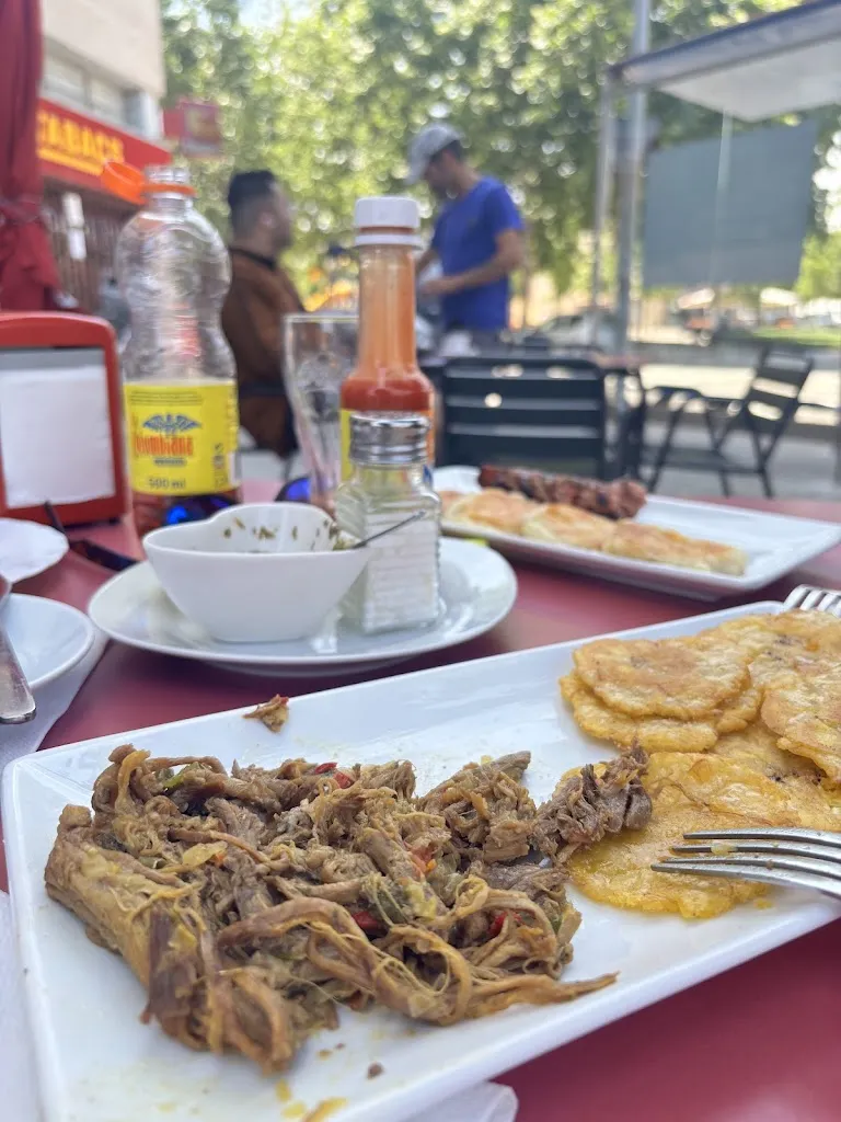 Laura Catalina Guzman Jimenez_El rodadero_Martorell_review