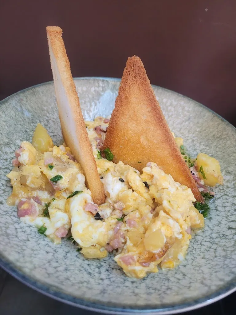 Roser_Restaurante La Fonda Can Parellada By Paradís_Masquefa_review