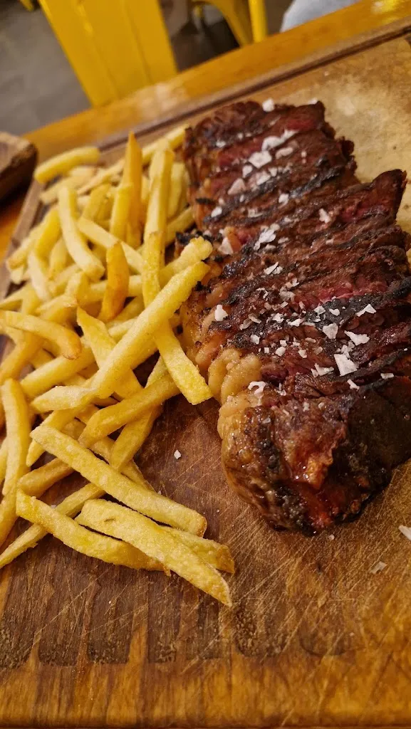 Daniela K_El Cotarro Restaurant_Oleiros_review