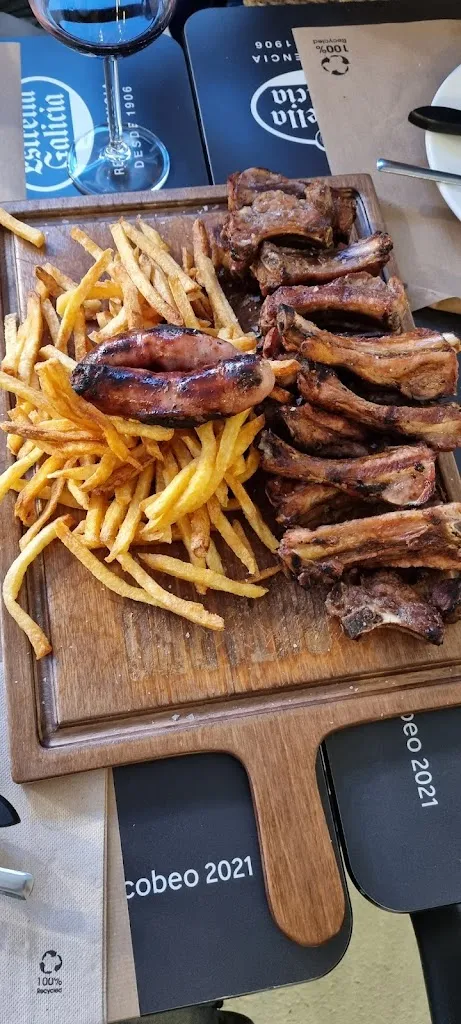 Mike Diaz_El Cotarro Restaurant_Oleiros_review