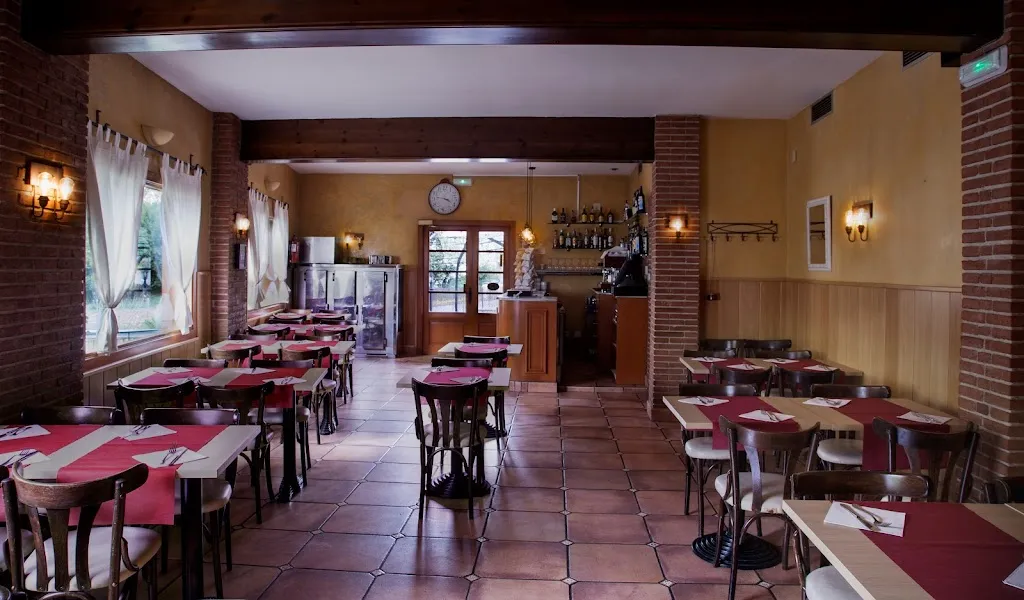 Rostisseria El Joglar restaurant in Martorelles