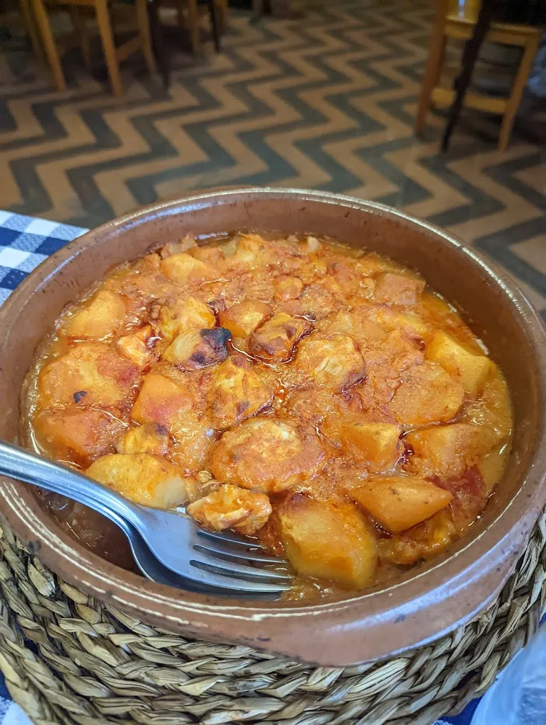 JJ Delgado_Casa Calixto_Oleiros_review