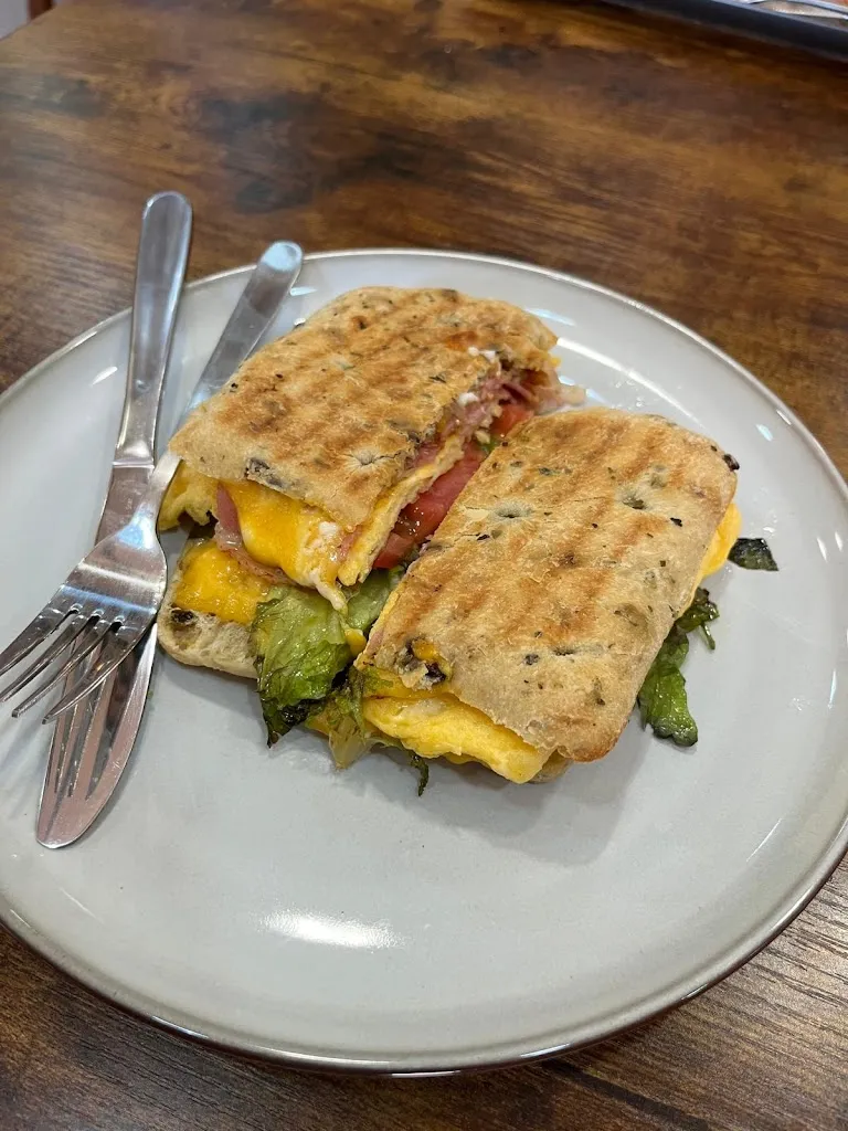 Roxana Astefanoaie_trebol brunch_Martorelles_review