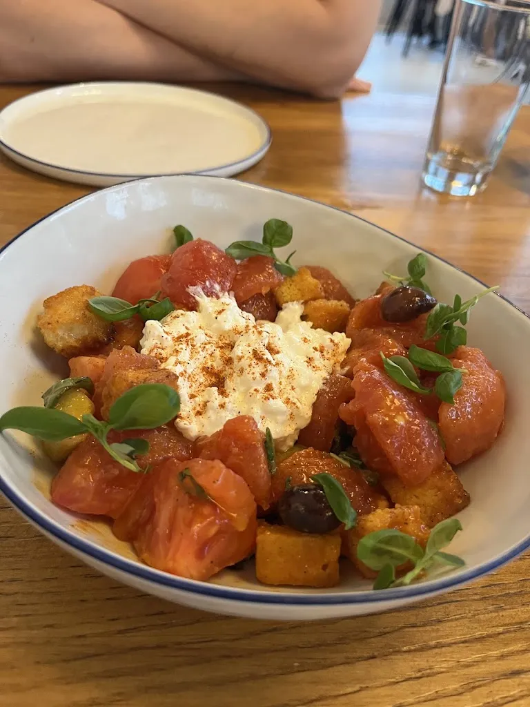 Aline Moreno_BOSCHETTO_Montclar_review