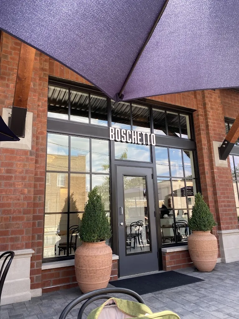 BOSCHETTO restaurant in Montclar