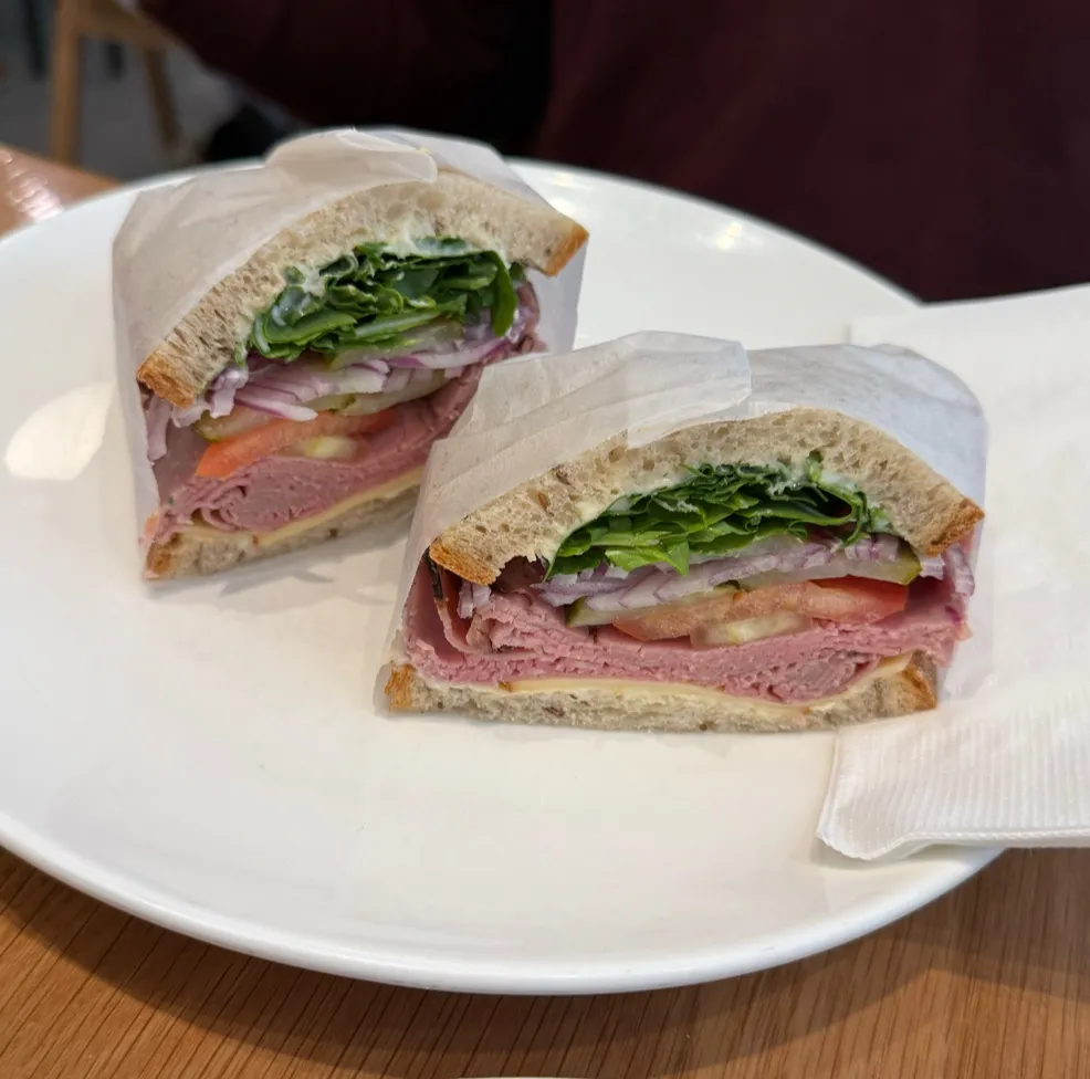 Sunieta Gangaram_Mercado_Montclar_review