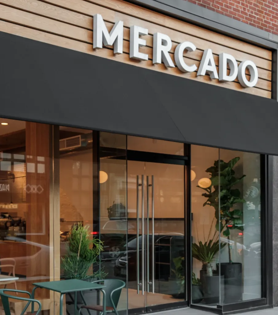 Mercado ristorante a Montclar