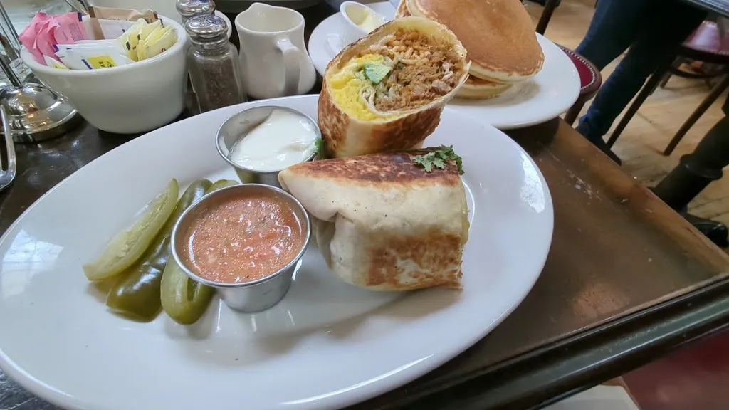 Raymond's_Montclar_slider_image_2