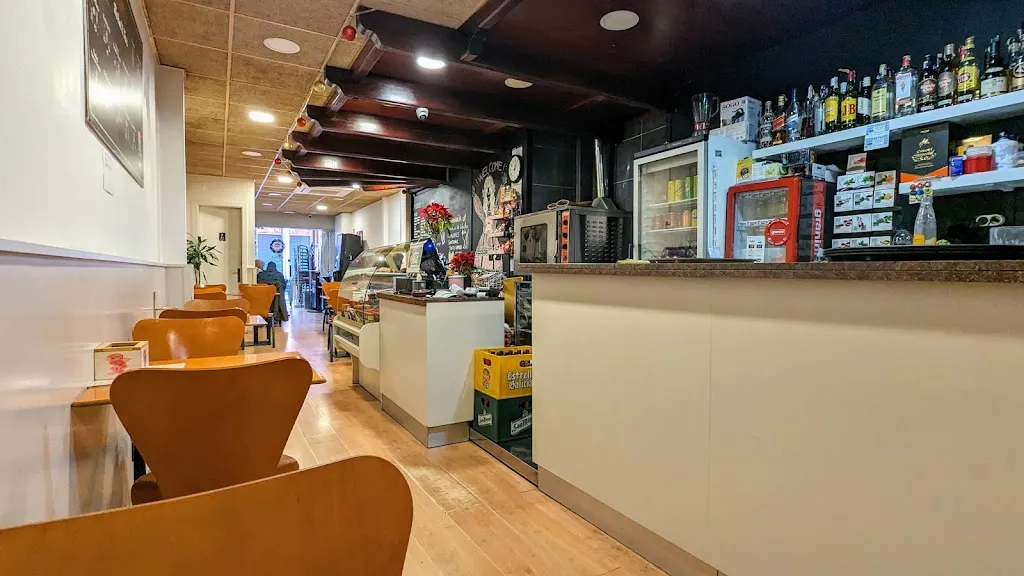 Café Zurich restaurant in Montmeló