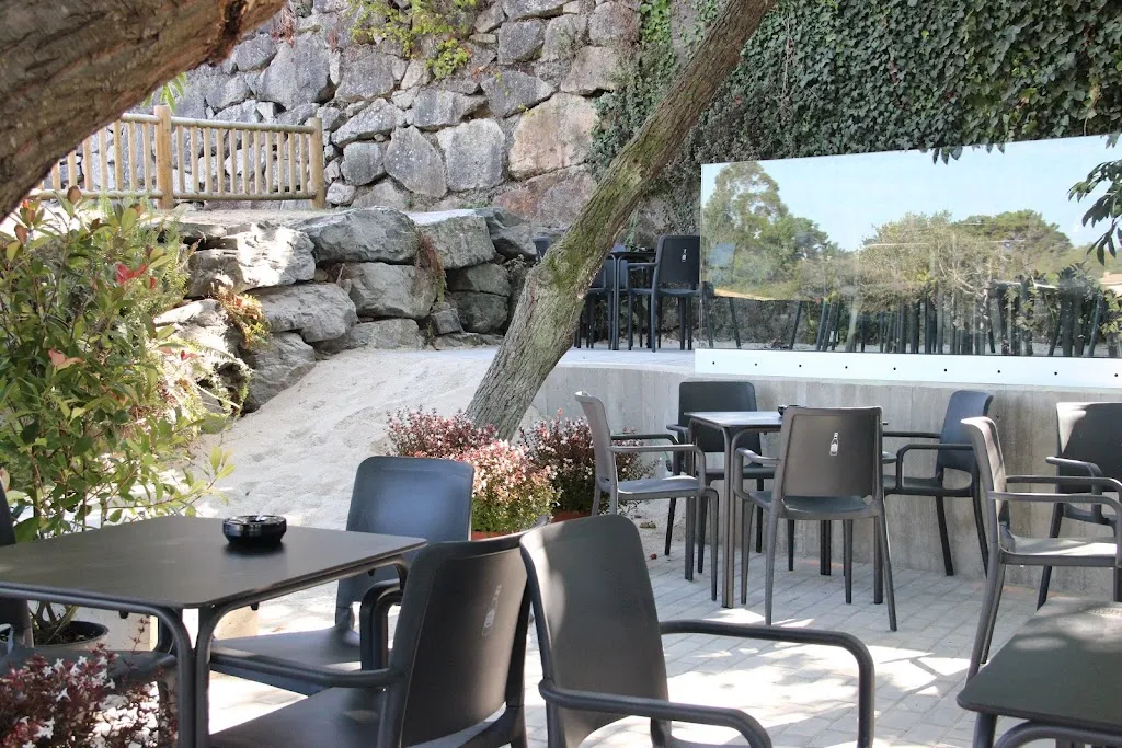 After Restaurante restaurant in Oleiros