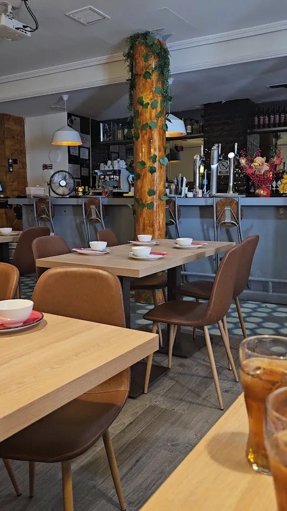 Simon_Restaurante Chino HongKongji 港記饭馆_Navas_recensione