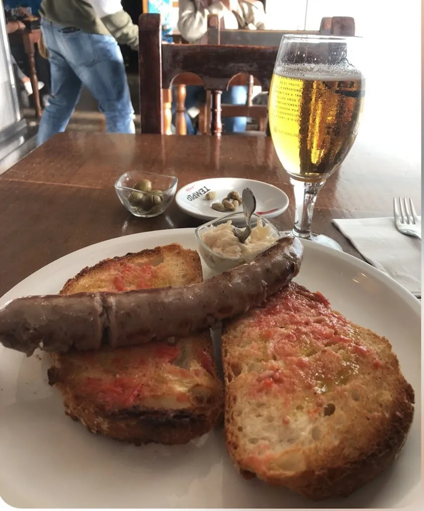 CARLOS AGUILAR TORNER_El racó d'en Manel_Òdena_review