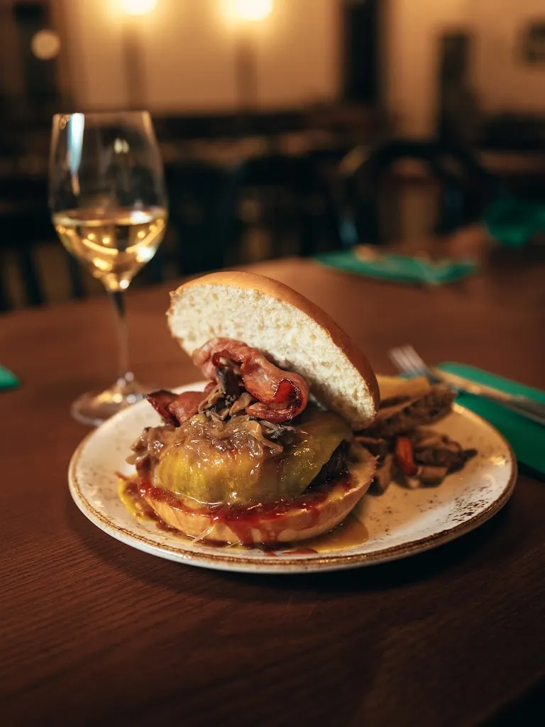 Omnívor - Vermouth / Restaurant / Cocktails_Olesa de Montserrat_slider_image_2