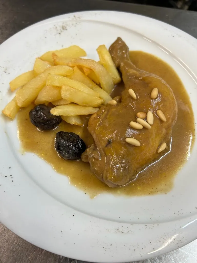 Casa Ionita Restaurant Centre cívic Olesa de Bonesvalls_Olesa de Bonesvalls_slider_image_2