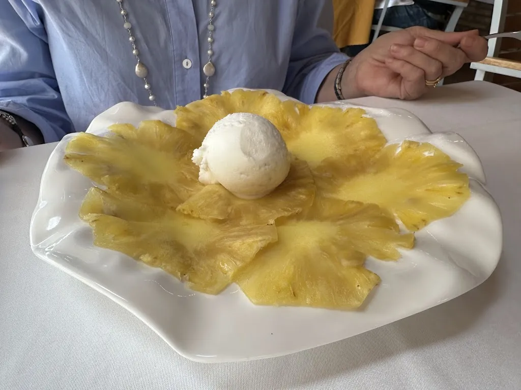 Peter S_Can Joan, La curva mágica_Olesa de Bonesvalls_review