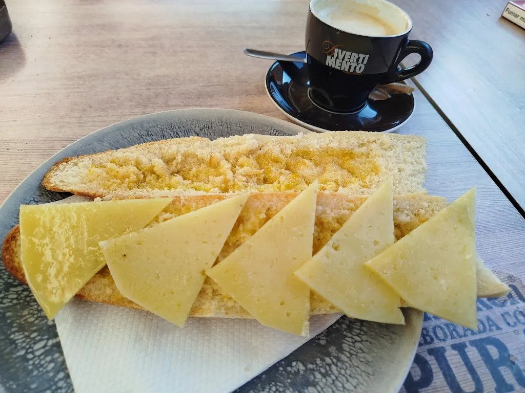 BRIAN BELLO ABELLÀ_BAR N9U SPORT_Navarcles_review