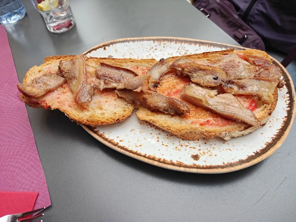 Restaurant Estació del Carrilet_Olvan_slider_image_2