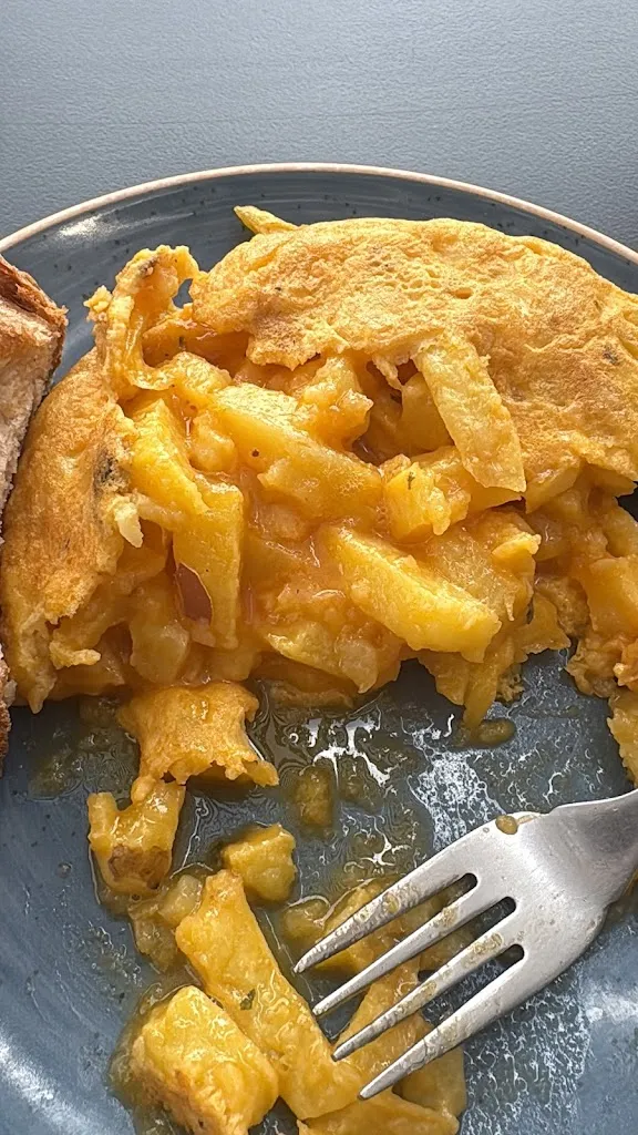 Alba rio_Caprice Café_Oleiros_review