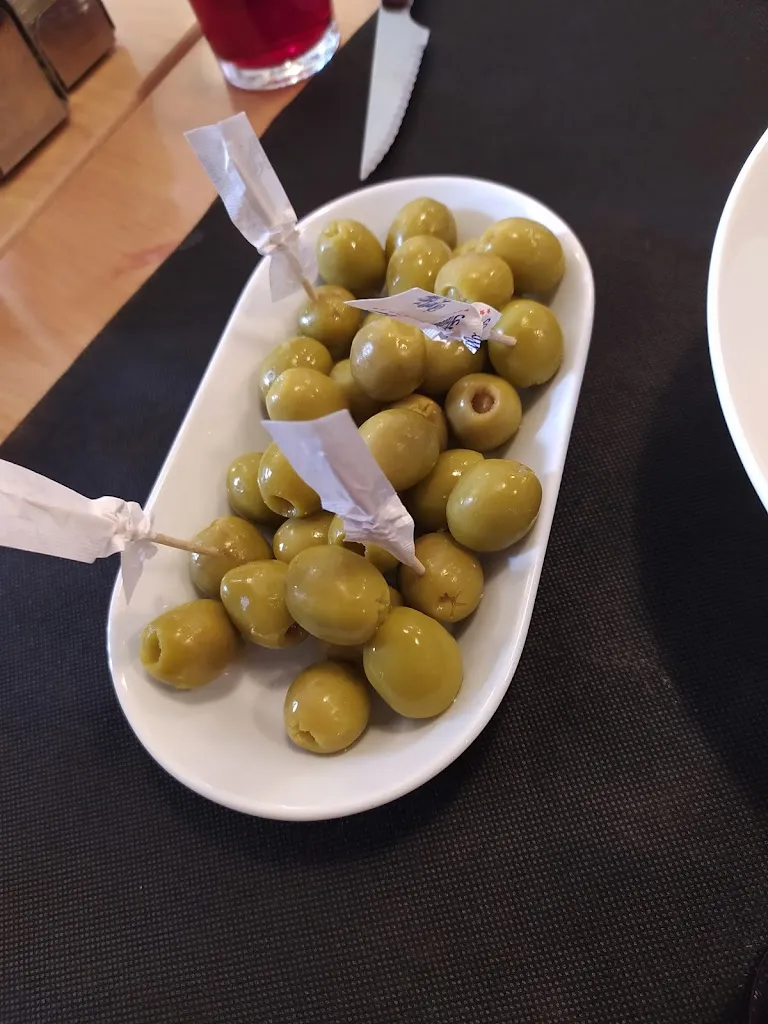 Menu_LA PARADA - bar restaurant_Olvan_image_5