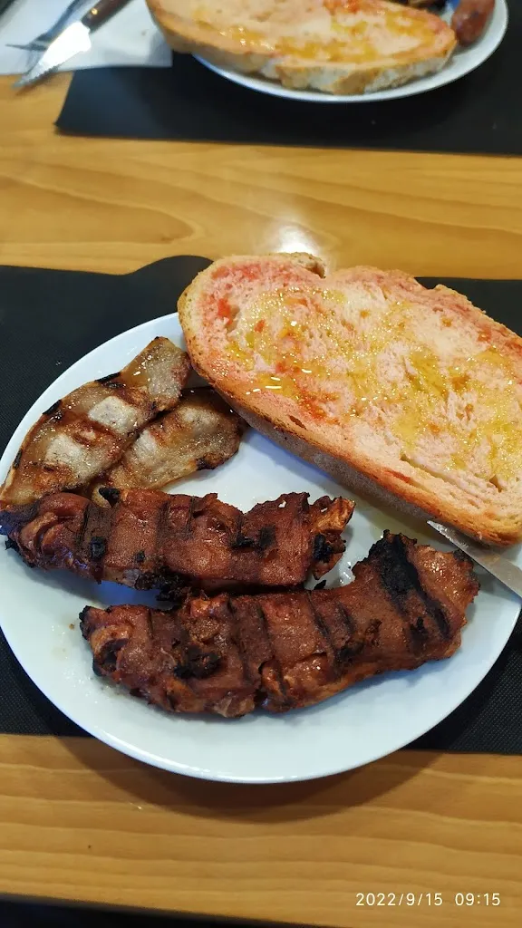 Menu_LA PARADA - bar restaurant_Olvan_image_6