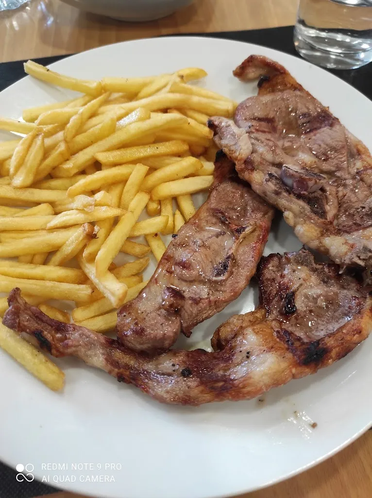 LA PARADA - bar restaurant_Olvan_slider_image_2