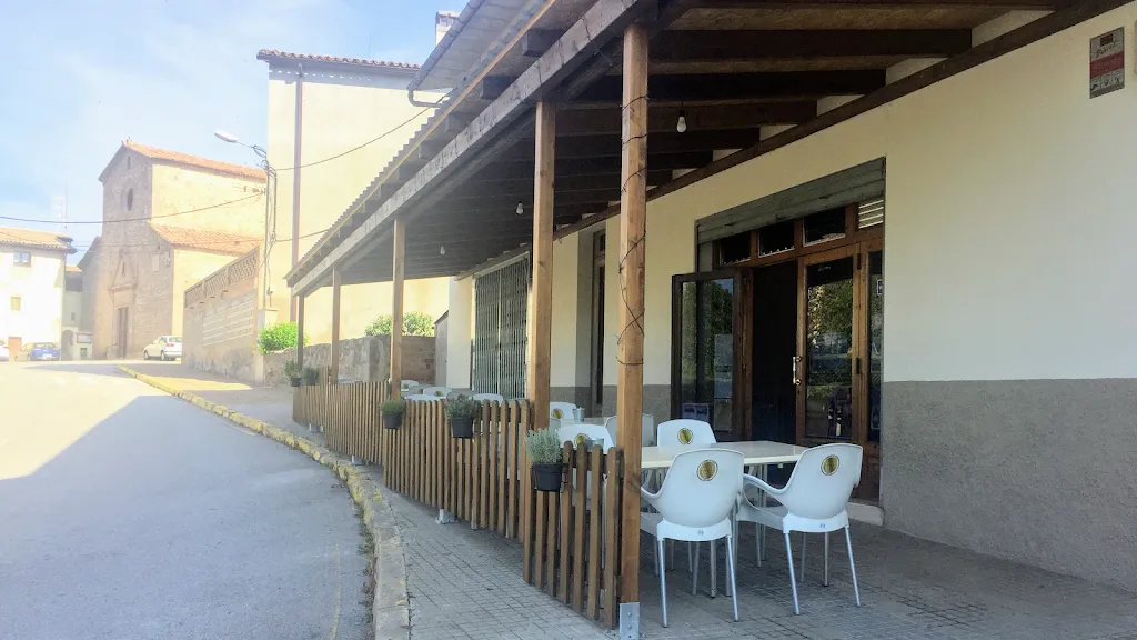 LA PARADA - bar restaurant_Olvan_slider_image_3