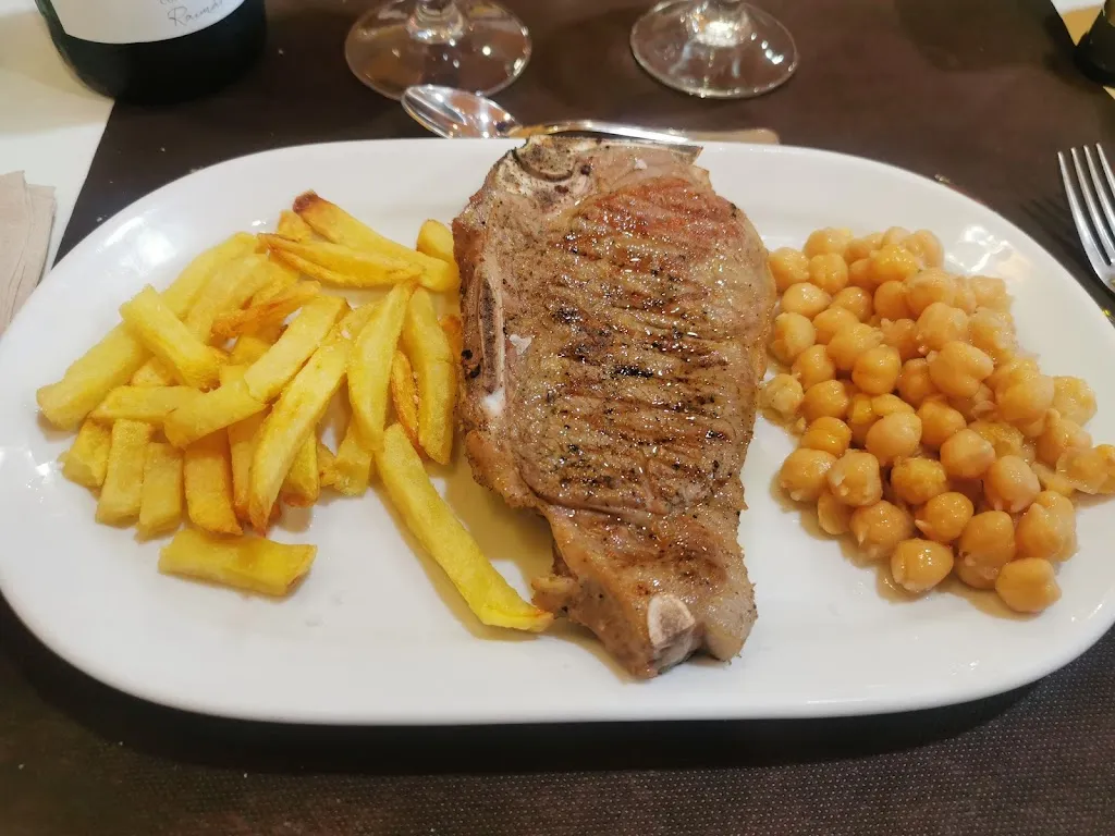 Restaurant Can Branques_Orís_slider_image_3