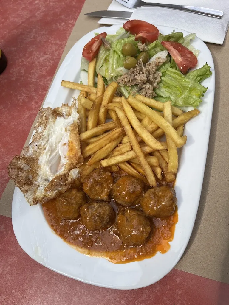 Bar el Centre d'Olost_Olost_slider_image_3